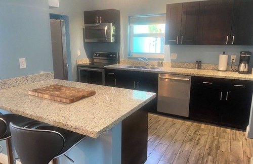 Sailboat Bend House | Spacious 4-bedroom house on the water in Ft Lauderdale Family friendly