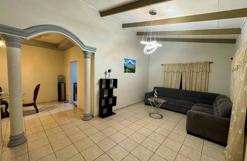 Sector 1 Nor-Oeste Apartment | Spacious 4-bedroom hotel suites in delightful San Pedro Sula with WiFi, AC