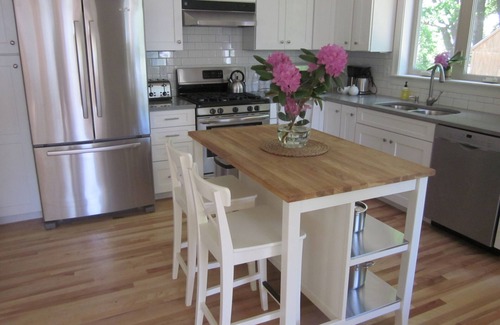 Portland House | Spacious 4-bedroom house in nice South Portland with WiFi, AC