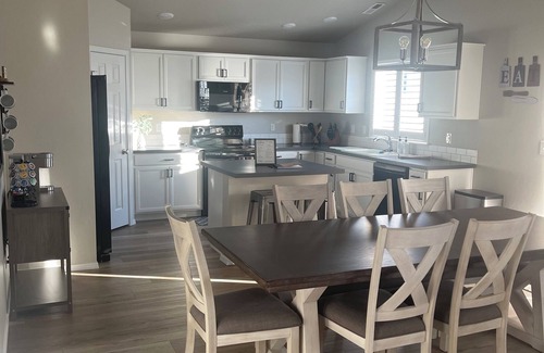 Nampa House | Spacious 4 bedroom 3 bath home in Nampa sleeps 10