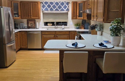 Sequim House | Spacious 4-bedroom 3-full bathroom on Cedars at Dungeness golf course.