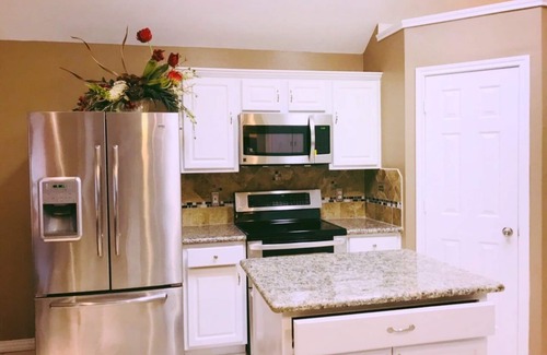 Barker House | Spacious 4 bedroom and cozy house for families