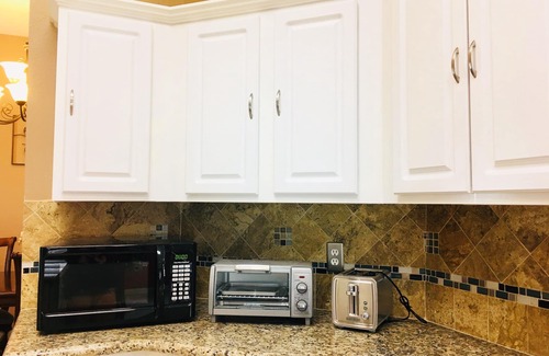 Barker House | Spacious 4 bedroom and cozy house for families