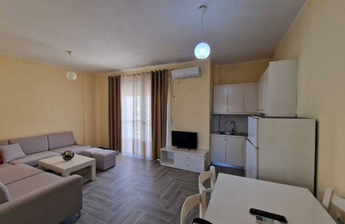 Radhime Apartment | Spacious 4-bedroom apartment with AC, WiFi in brilliant Radhimë