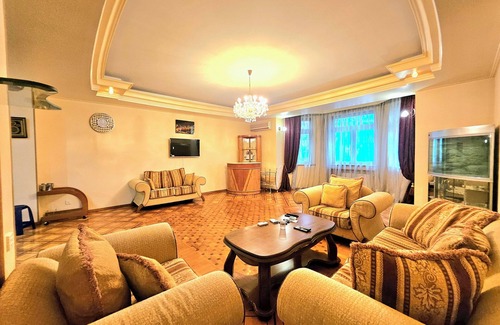 Yasamal Apartment | Spacious 4-bedroom apartment, Gateway to the City Centre