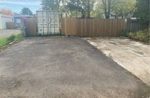 Thunder Bay Apartment | Spacious 4 bedroom apartment, fenced back yard, winter on property parking