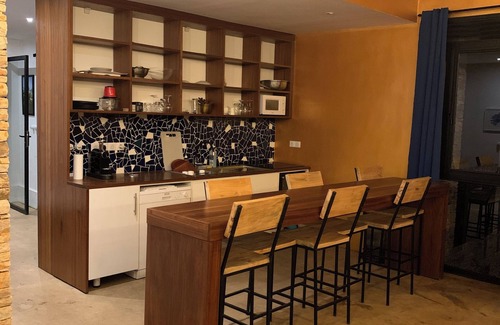 Kigali Apartment | Spacious 4-bedroom corporate apartment in wonderful Kigali with WiFi