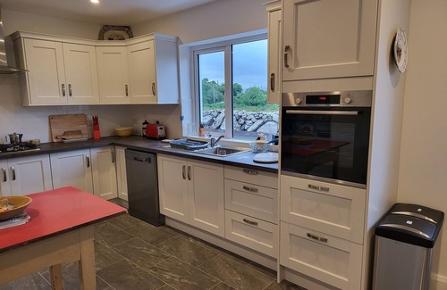 Connemara Cottage | Spacious, 4 bedroom Cottage with breath taking views.