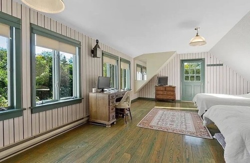 Stonington House | Spacious 4-bedroom estate in charming Stonington