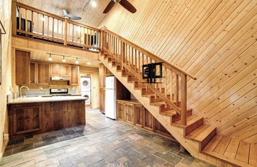 Chico House | Spacious 4-bedroom eco-private home in Chico