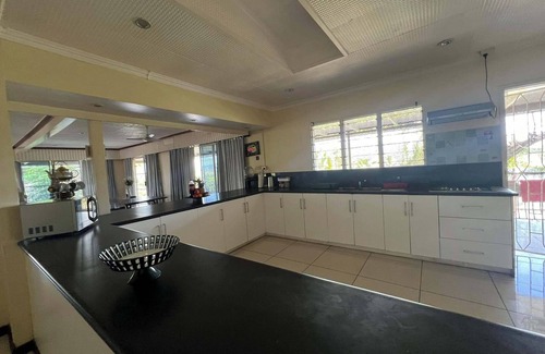 Lautoka Apartment | Spacious 4 bedroom flat with an option for a fifth bedroom in Lautoka!