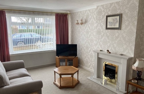 Wetherby House | Spacious 4 bedroom house, in Boston Spa between York, Harrogate & Leeds Sleeps 9