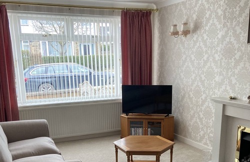 Wetherby House | Spacious 4 bedroom house, in Boston Spa between York, Harrogate & Leeds Sleeps 9