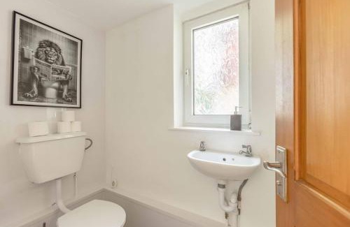 Maidenhead House | Spacious 4-Bedroom Home - Parking - Garden