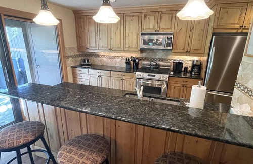 Eagle-Vail House | Spacious 4 bedroom Golf Course Home w/Hot Tub by Gorecreek Rentals