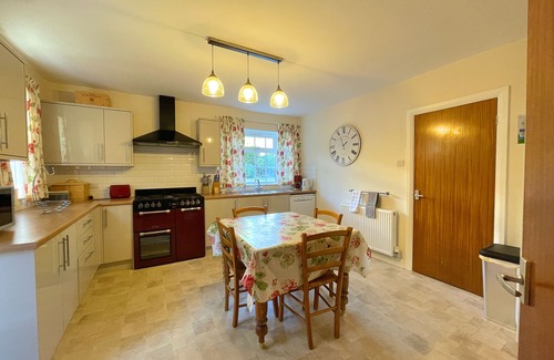 Sheffield House | Spacious 4 Bedroom House with Garden and Parkingn