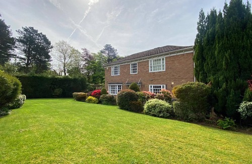 Sheffield House | Spacious 4 Bedroom House with Garden and Parkingn
