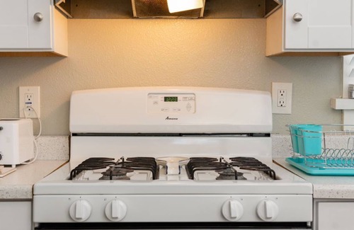 Willmore House | Spacious 4 Bedroom Home in Downtown Long Beach