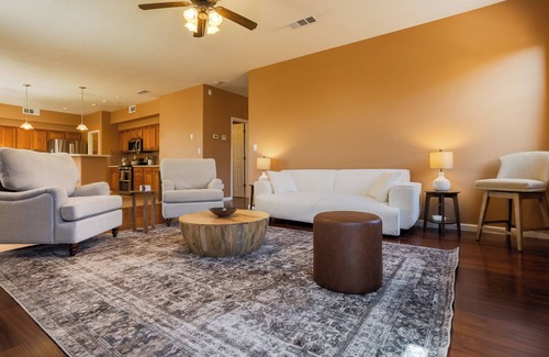Ranchito House | Spacious 4-bedroom house in phenomenal Rio Rancho with WiFi, AC