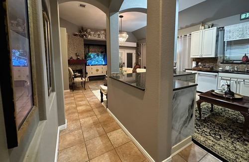 Forest Creek House | Spacious 4-bedroom house with AC, WiFi in serene Round Rock