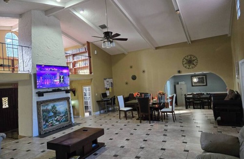 Kissimmee House | Spacious 4-bedroom house in lovely Kissimmee with AC, WiFi
