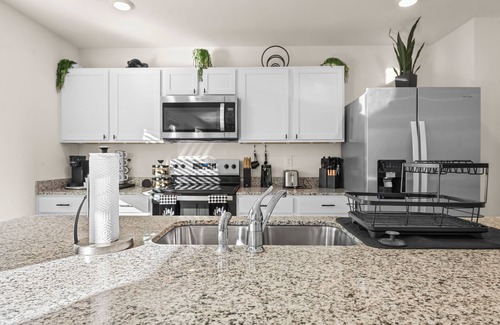 Rossville House | Spacious 4-bedroom house in superb Rossville with WiFi and AC