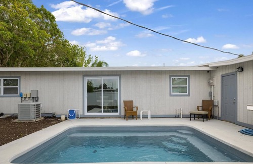 Riverview Estates House | Spacious 4-bedroom home l Free parking on premises