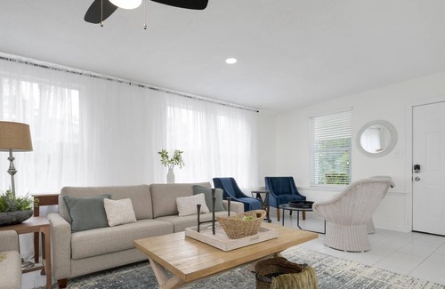 Riverview Estates House | Spacious 4-bedroom home l Free parking on premises