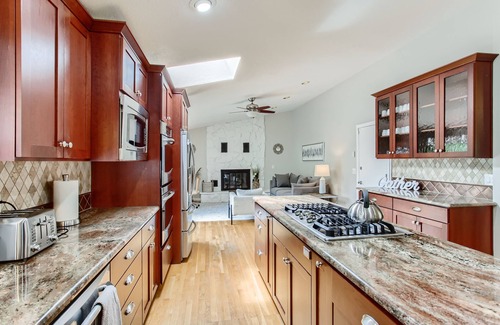 Sherwood - Tualatin South House | Spacious 4-bedroom home with outdoor deck