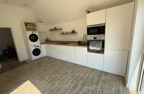 Liss Villa | Spacious 4-Bedroom Home