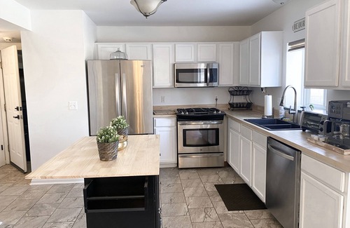 Wayne House | Spacious 4 Bedroom Home in a Quiet Neighborhood
