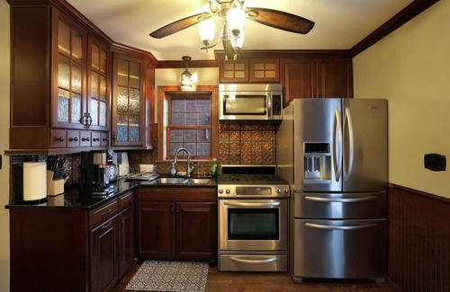 Galewood House | Spacious 4-Bedroom Home with Stunning Backyard Deck in Chicago Land