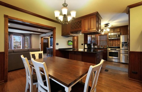 Galewood House | Spacious 4-Bedroom Home with Stunning Backyard Deck in Chicago Land