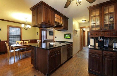 Galewood House | Spacious 4-Bedroom Home with Stunning Backyard Deck in Chicago Land