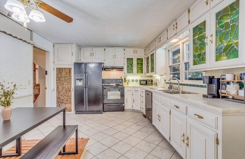 Wichita House | Spacious 4 Bedroom Home w/POOL In Safe Area!