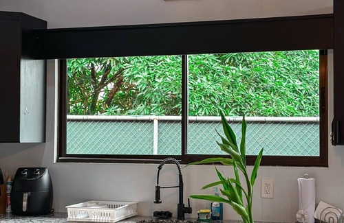 Agonia House | Spacious 4-bedroom house with WiFi, AC in lovely La Fortuna