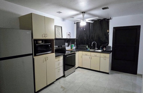Mata de Platano House | Spacious 4-bedroom house close to the beautiful Luquillo beach. Bring the family