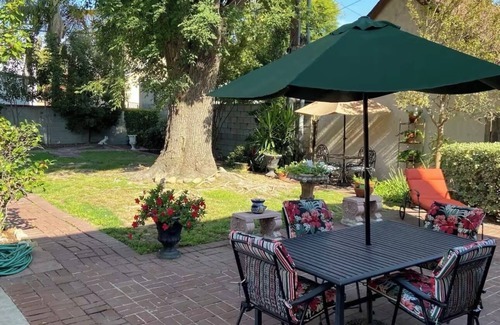 Rossmoyne House | Spacious 4-bedroom house with AC and WiFi in beautiful Glendale Pet Friendly!