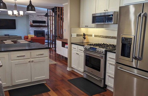 Sunset Hills House | Spacious 4-bedroom house centrally located in Lawrence