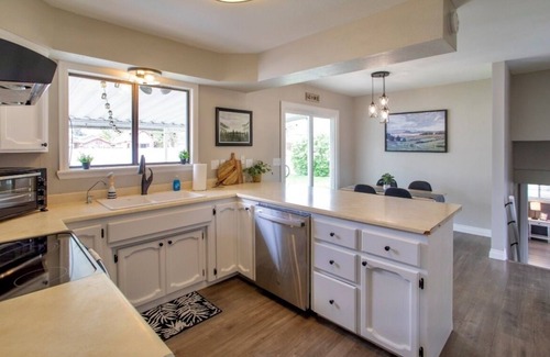 Montrose House | Spacious 4-bedroom house in charming Montrose