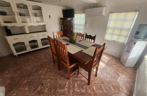 Corozal House | Spacious 4-bedroom house with WiFi and AC in peaceful Corozal Town
