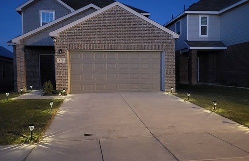 Everman House | Spacious 4-bedroom house, in charming Everman. The house is less than a year old
