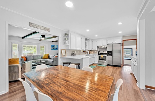 Hanahan House | Spacious 4-bedroom house in charming Hanahan with AC, WiFi