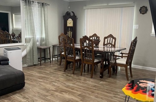 Sharpstown House | Spacious 4-bedroom house in marvelous Houston with AC, WiFi
