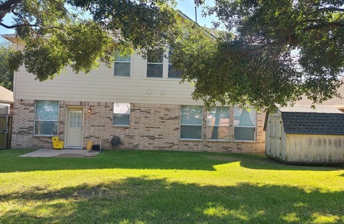Barker House | Spacious 4-bedroom house in nice Houston area, game room and a studio