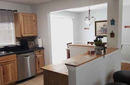 Madison House | Spacious 4-bedroom house with Galleria Pet-friendly. Fully fenced backyard.