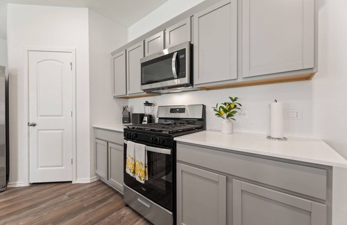 Magnolia House | Spacious 4-bedroom house with WiFi, AC in charming Magnolia