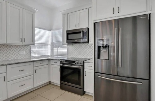 Fairvilla House | Spacious 4-bedroom house in wonderful Orlando with AC, WiFi