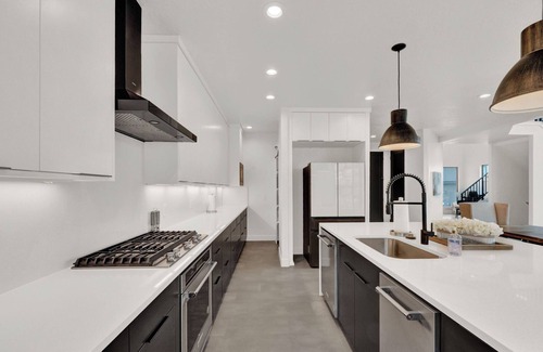 Lehi House | Spacious 4-bedroom house in delightful Lehi with WiFi, fitness room