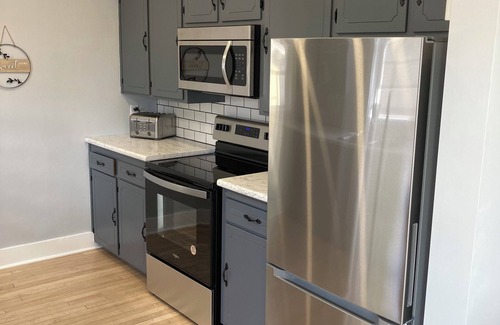 Algoma House | Spacious 4-bedroom house in Downtown Algoma with AC, WiFi near Door County!